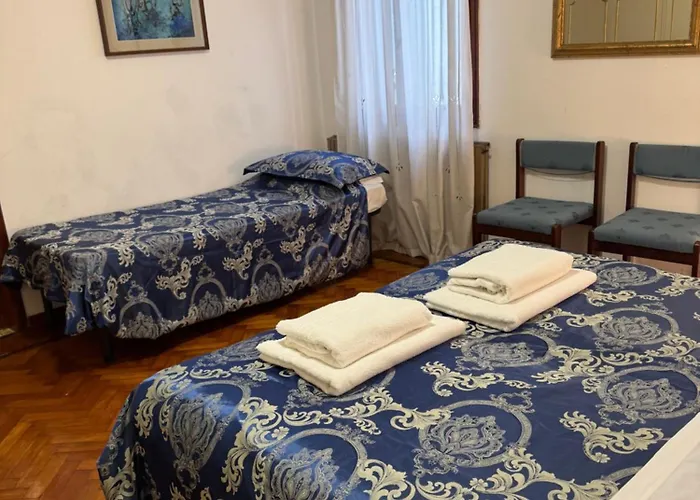 Exclusive Kingsclass Velence